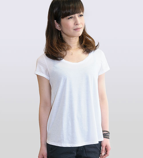 le pivot round neck tee1.jpg
